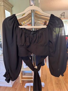 White Fox Black Tie-Back Puff Sleeve Crop Top Size XSmall